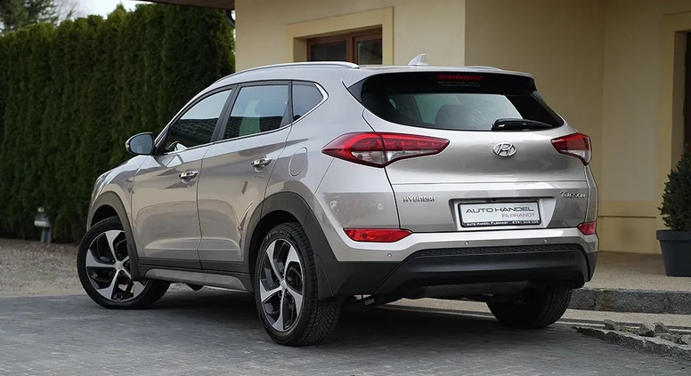 Hyundai Tucson cena 77900 przebieg: 139000, rok produkcji 2017 z Świnoujście małe 742